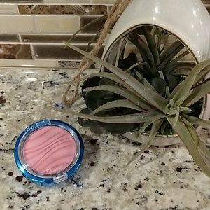 Physicians Formula mineral wear blush in natural